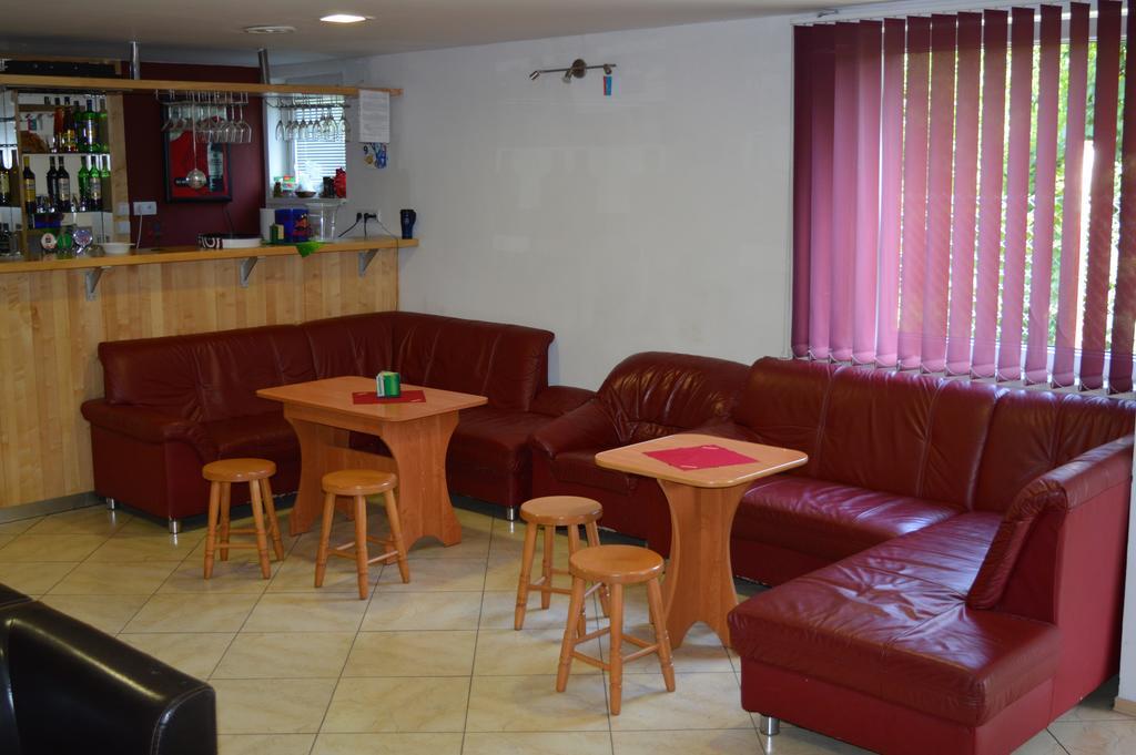 Davi Penzion & Bowling Rožňava Exterior foto